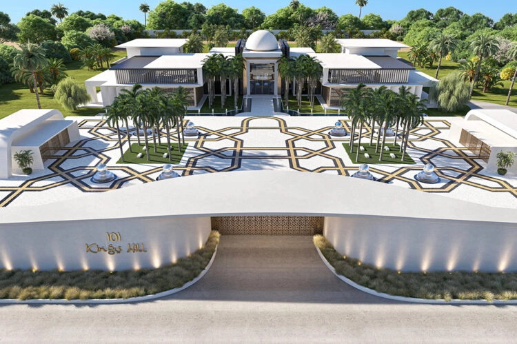 The imposing entrance distant enough from the house to allow for an uninterrupted view of the entire palace façade on entering